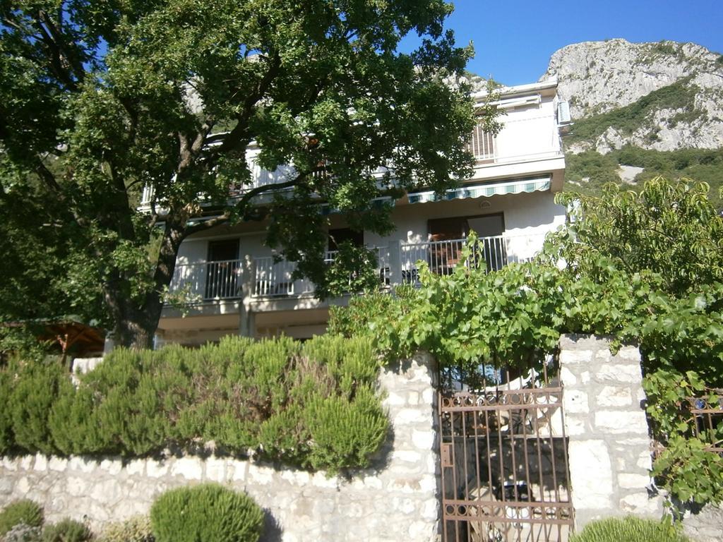 Studios Peric Sveti Stefan Exteriör bild