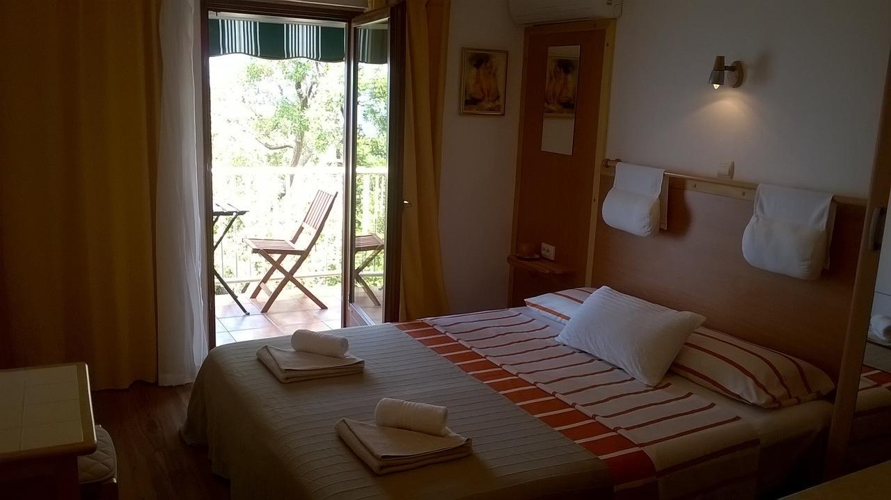 Studios Peric Sveti Stefan Exteriör bild